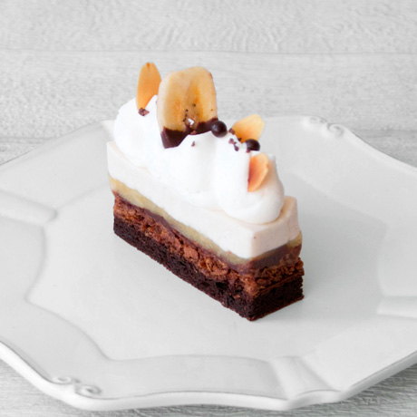 ほんのりラムが香るサクサク食感のケーキ「ショコラ・バナーヌ」